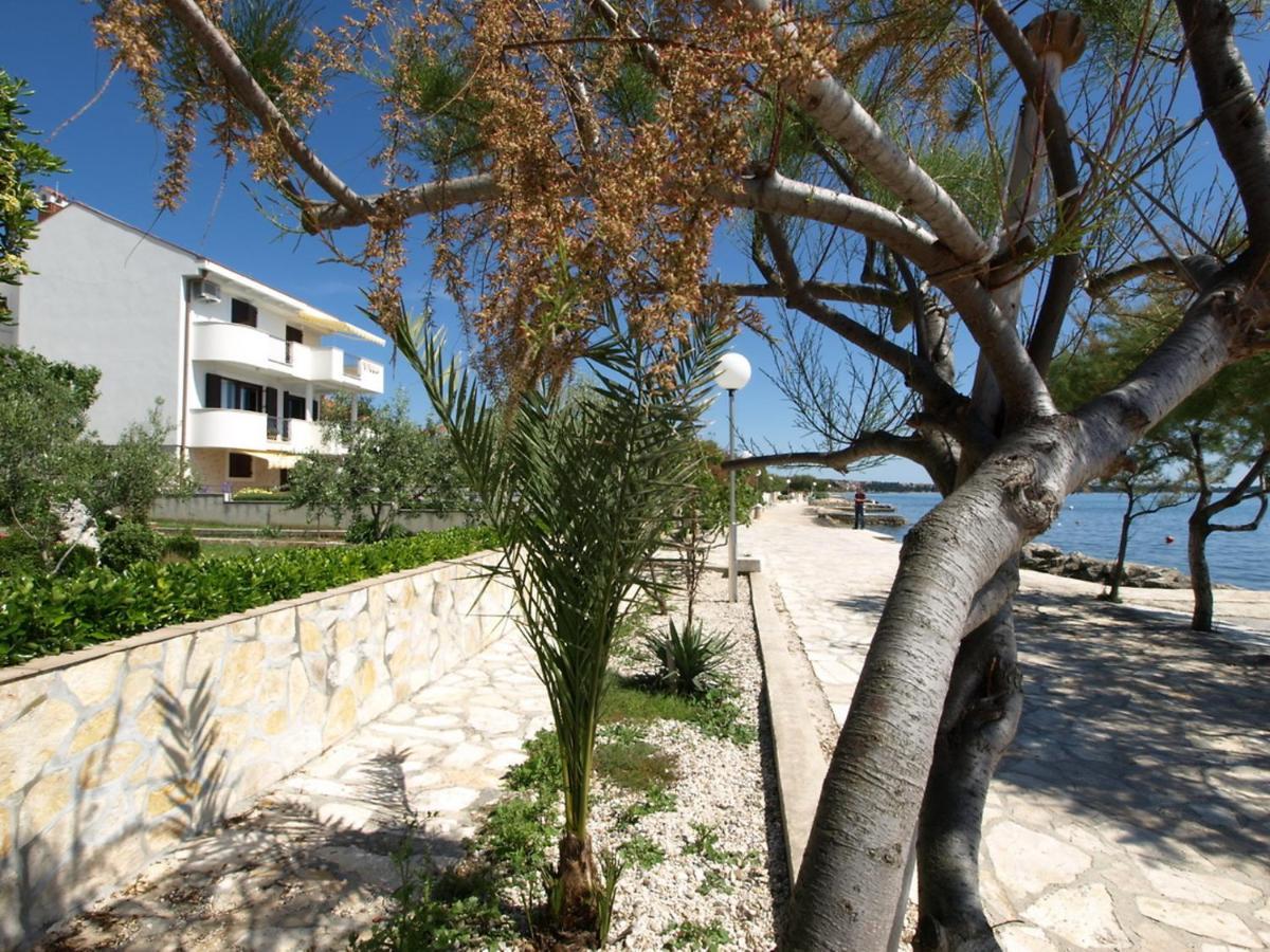 Apartment Maras-1 By Interhome Diklo Exterior foto